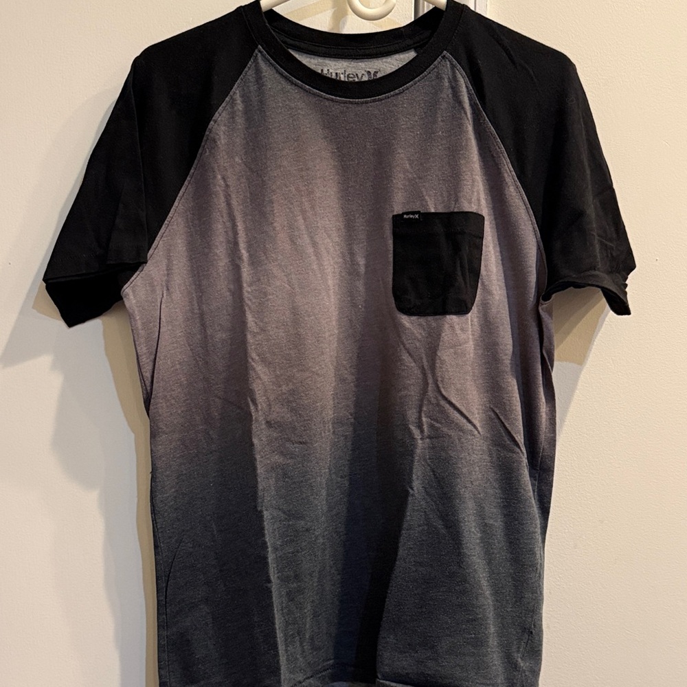 Hurley Black and Gray Gradient/ ombre Men's Tee. Size medium